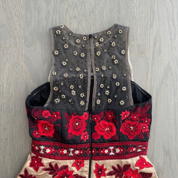 Alicia + Olivia Sarai Embellished Floral High Low Gown Red Black Beaded - Size 2 - Picture 9 of 12